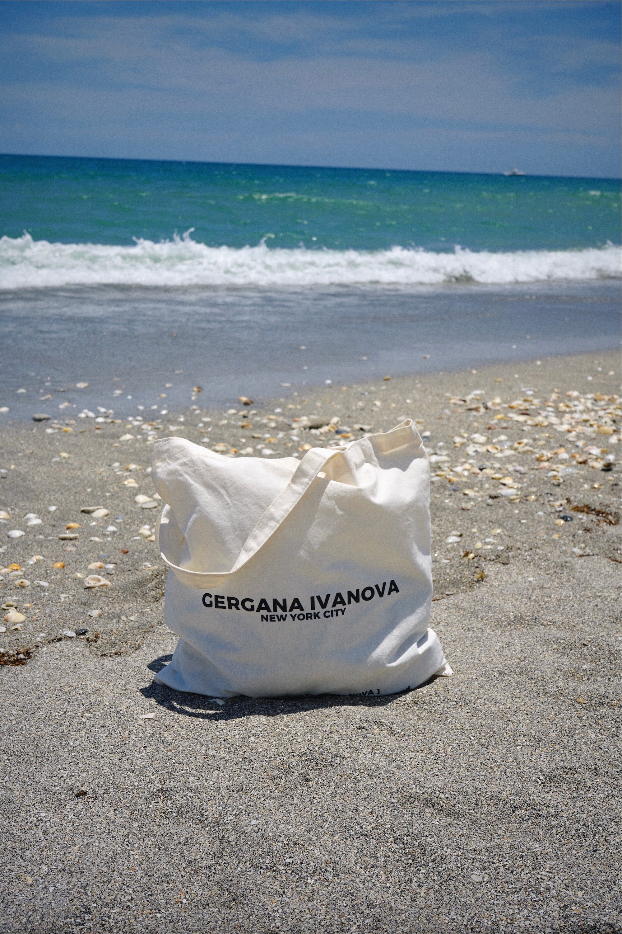 Classic Tote - Image 4