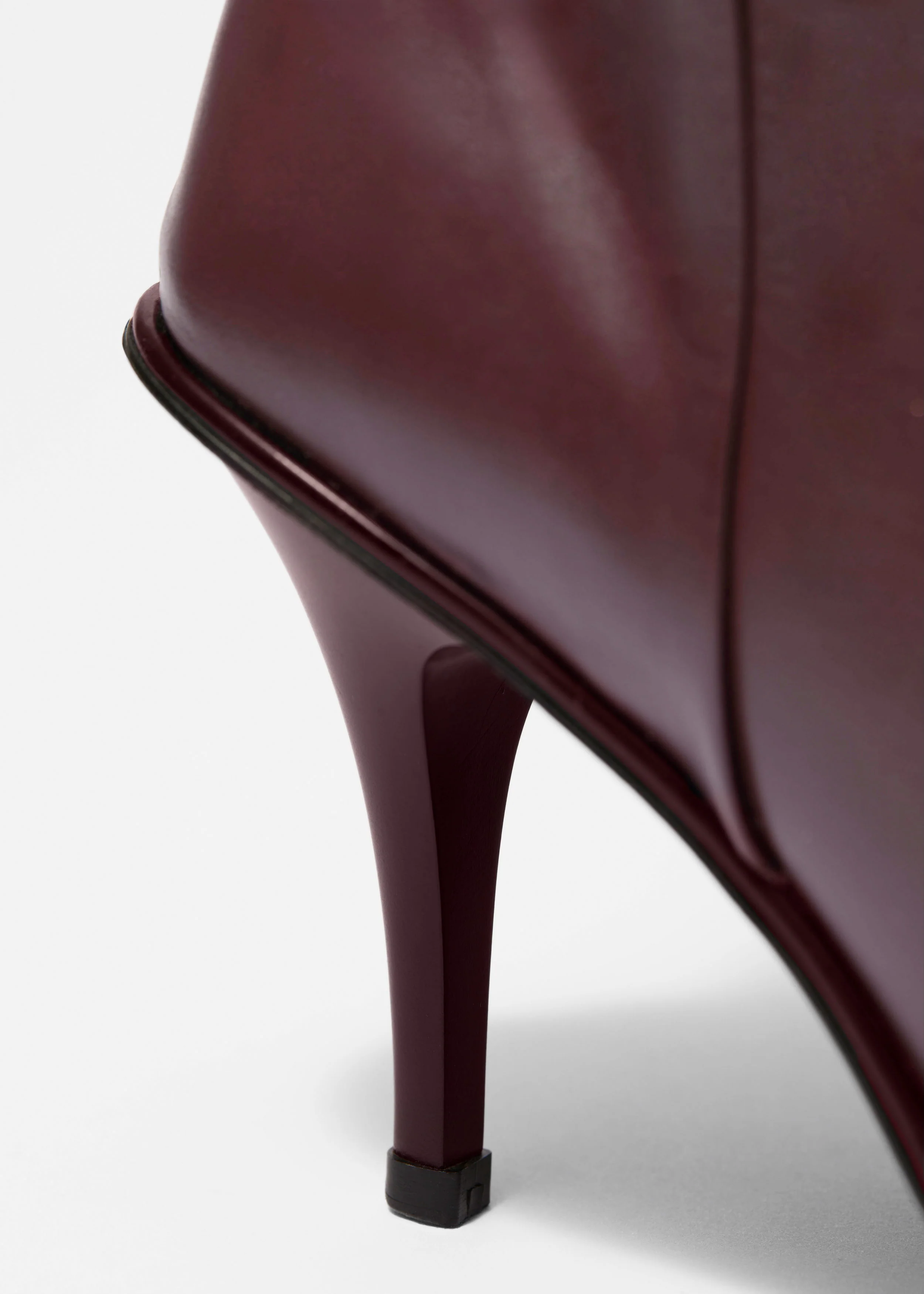 Colleen Heel - Red - Image 2