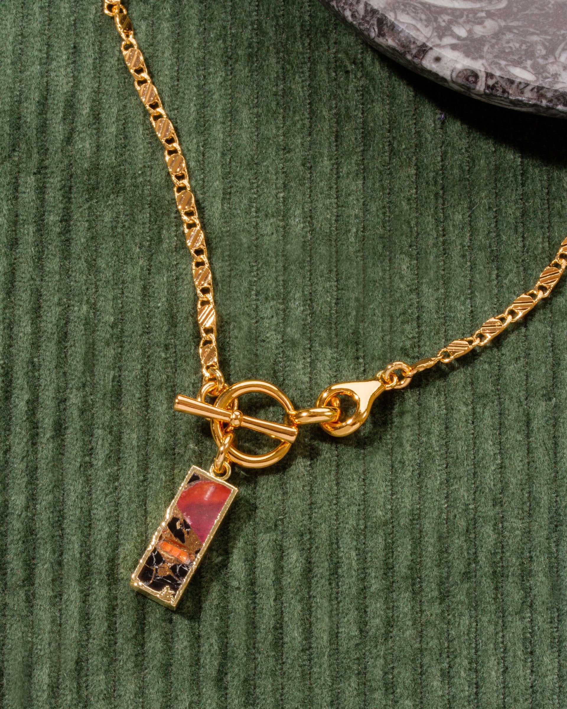 Hookup Toggle Necklace - Image 4