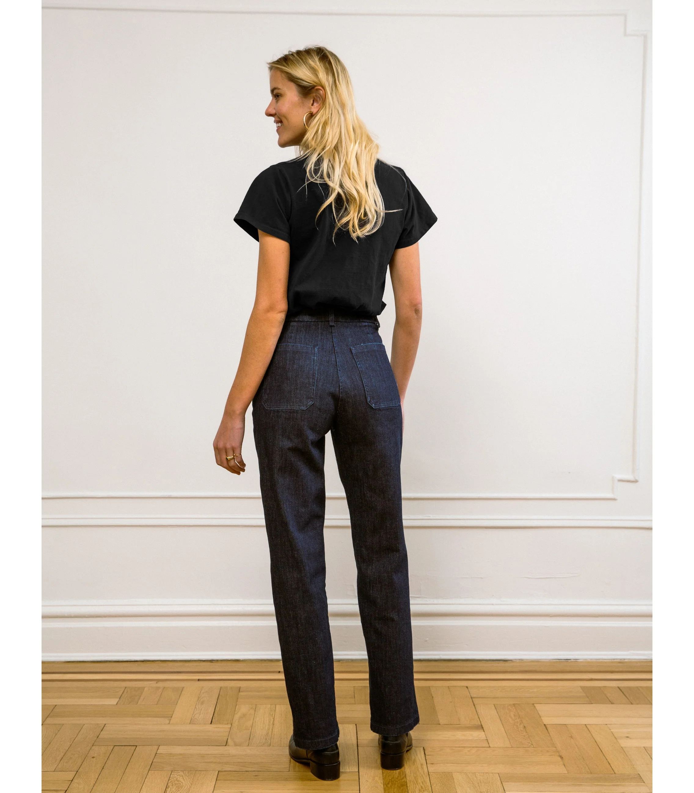 Hutton Boxy Fitted Tee - Black - Image 8