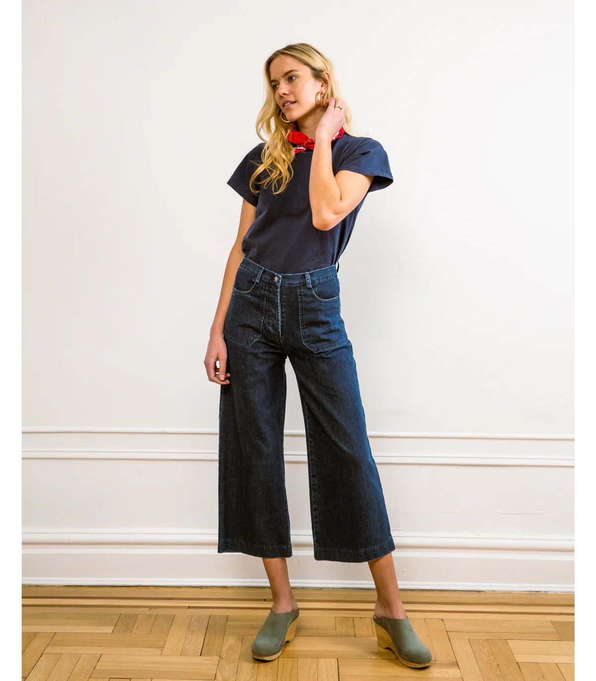 Hutton Boxy Fitted Tee - Navy - Image 5