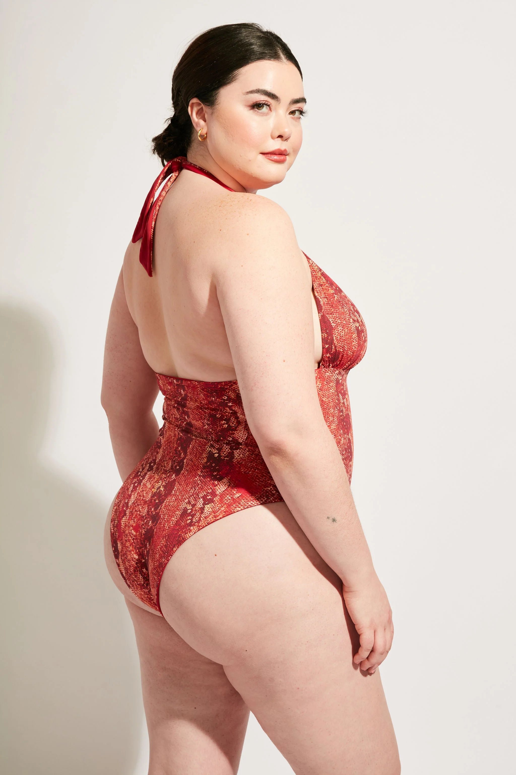 Isle One Piece - Iguana/Merlot - Image 16