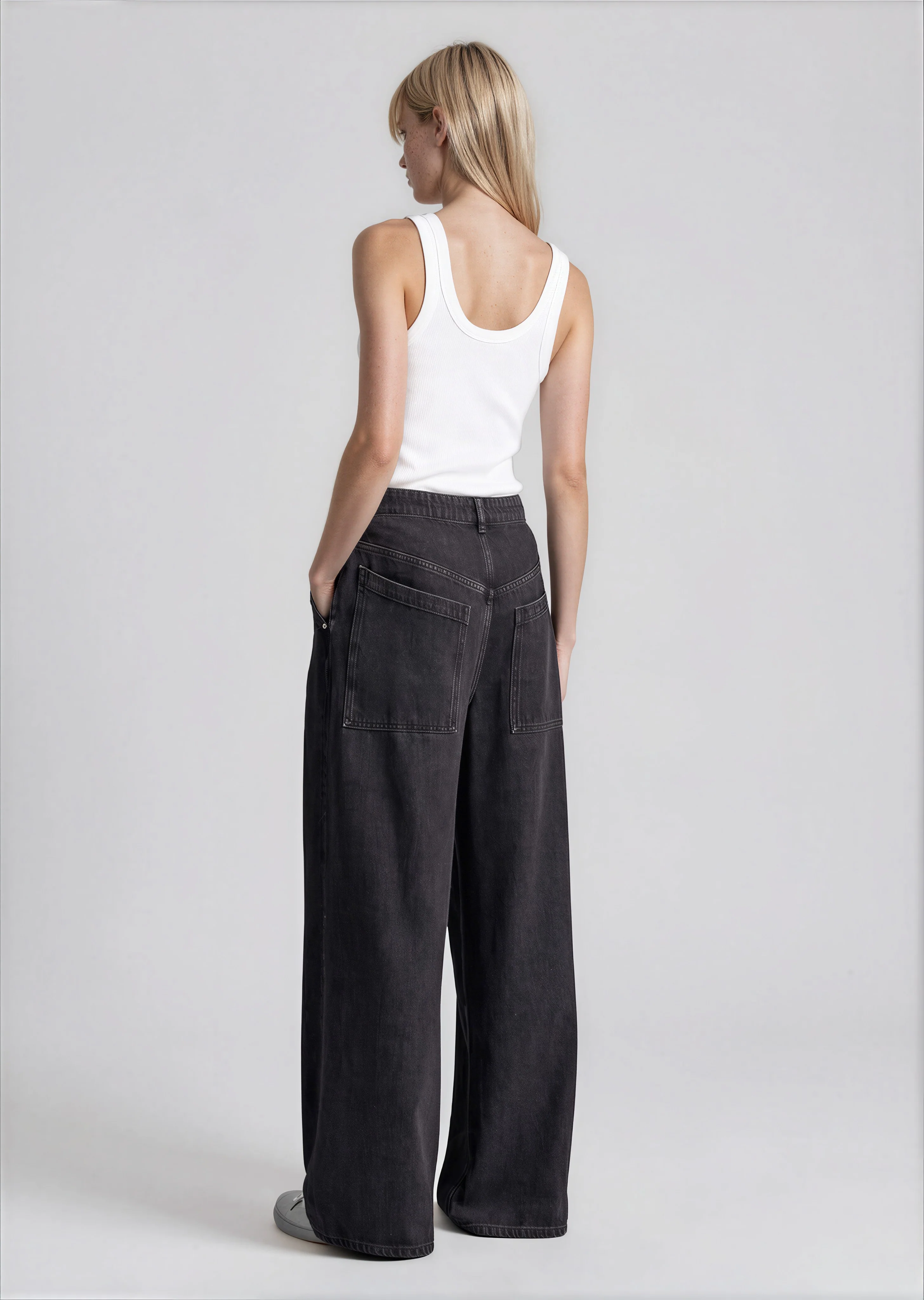 Gem Cut Jeans - Black