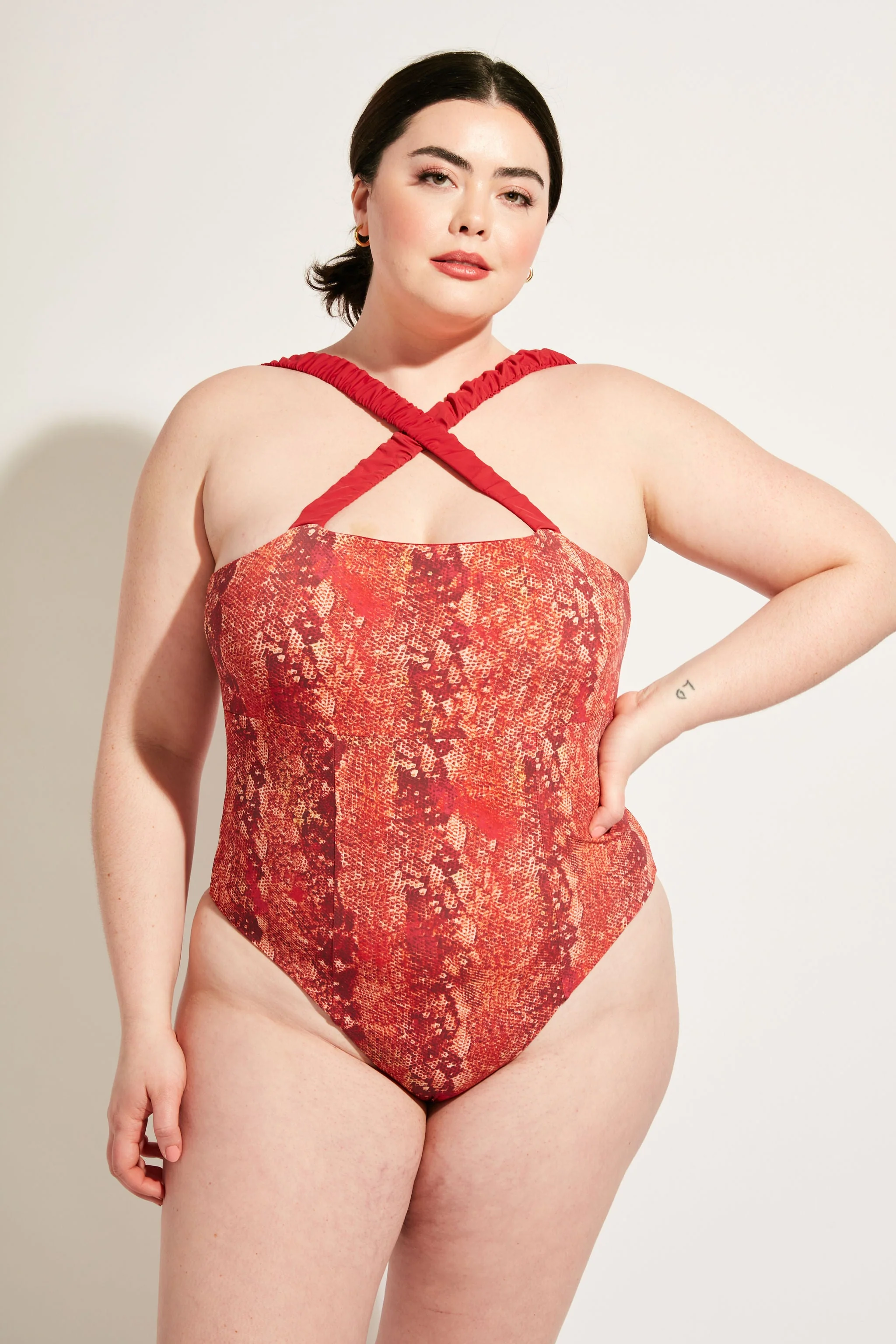 Wave One Piece II - Iguana/Merlot - Image 11